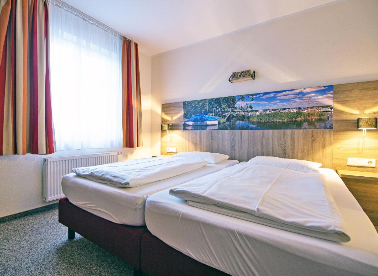 Hotel Zur Sonne Waren  Kültér fotó